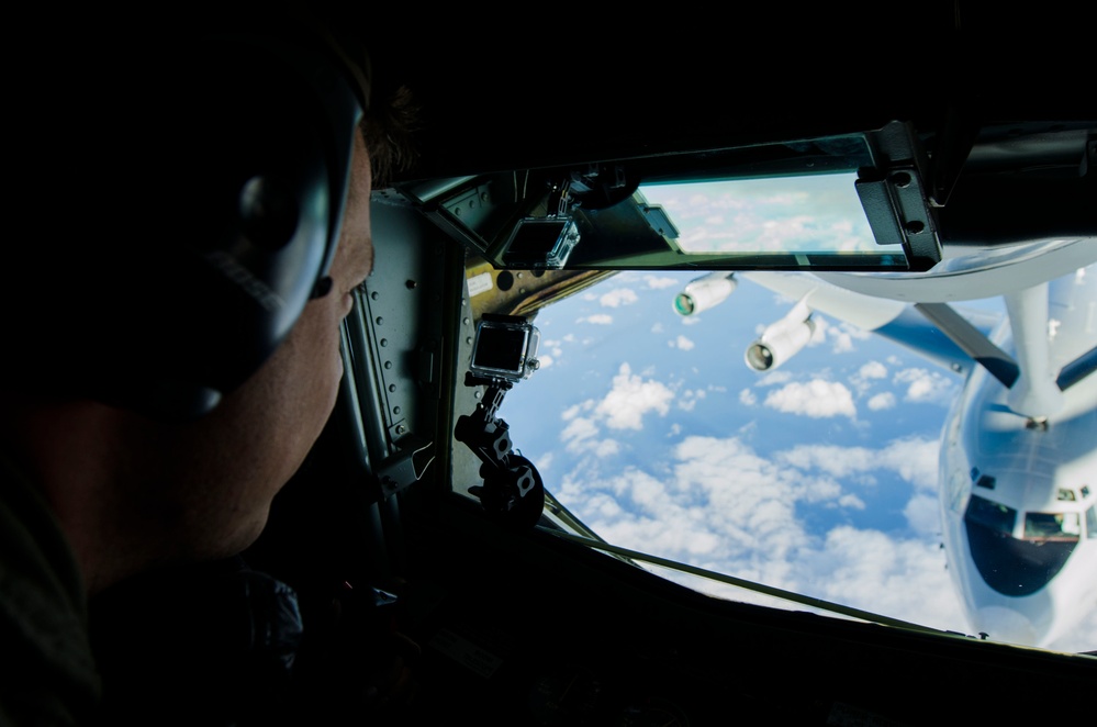 909th ARS trains with JSTARS