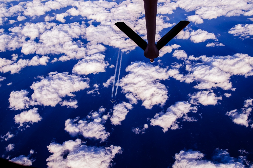 909th ARS trains with JSTARS
