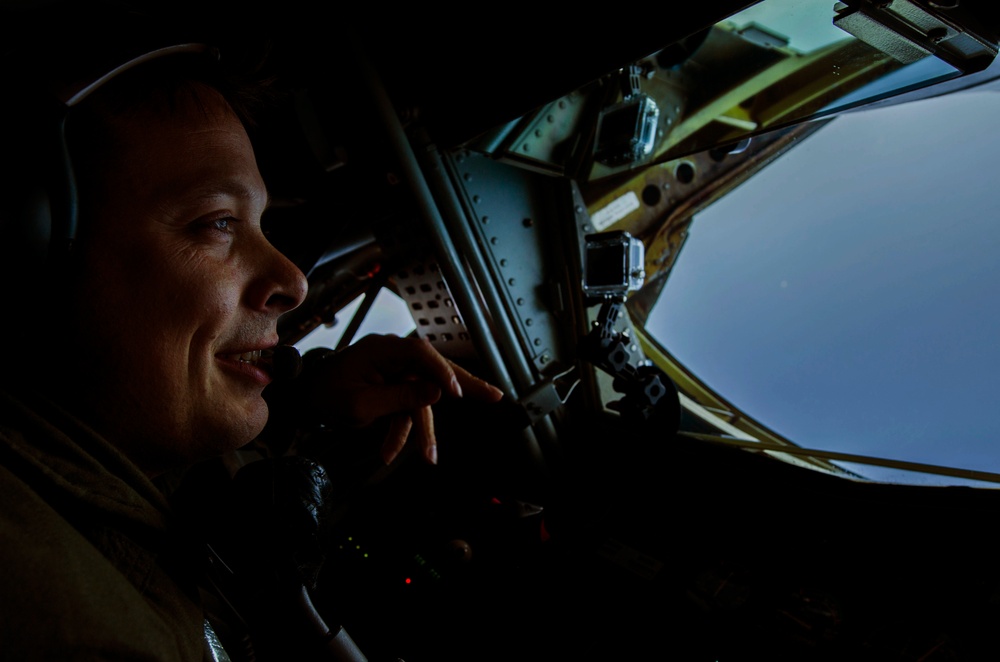 909th ARS trains with JSTARS