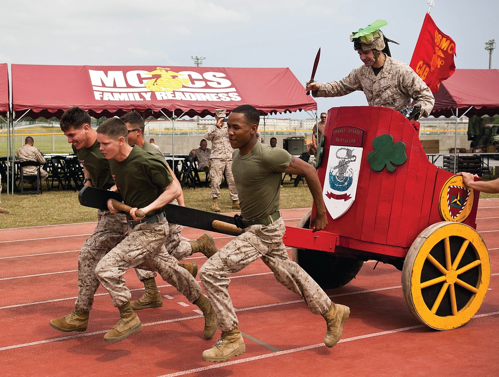 Military engineers celebrate holiday with festive competition