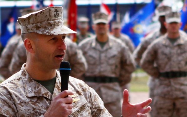 24th MEU says goodbye to commander, welcomes another