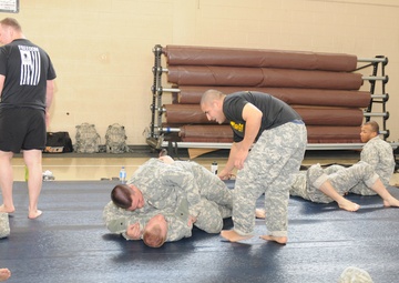 561st MP Company conduct level II combatives training