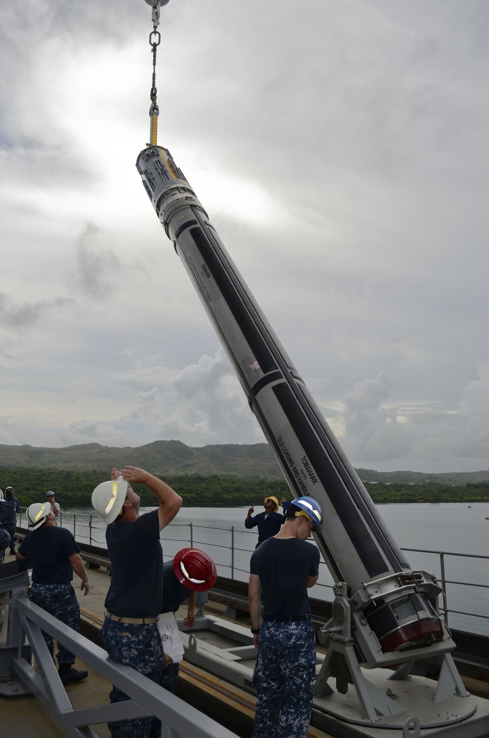 Submarine capsule launch system