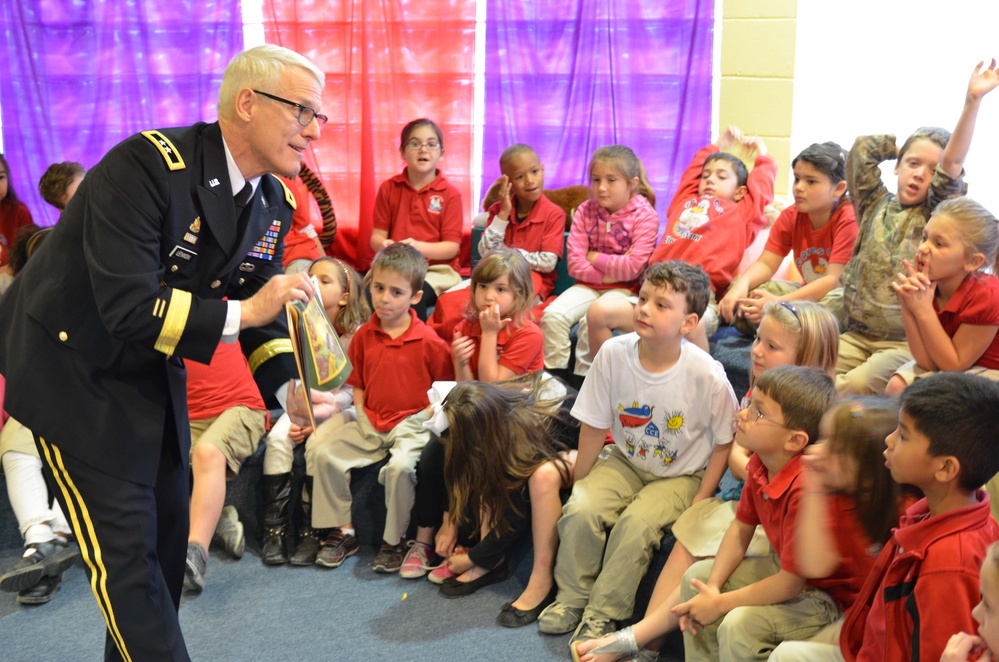 377th TSC Commanding General Shares the Gift of Reading with Students