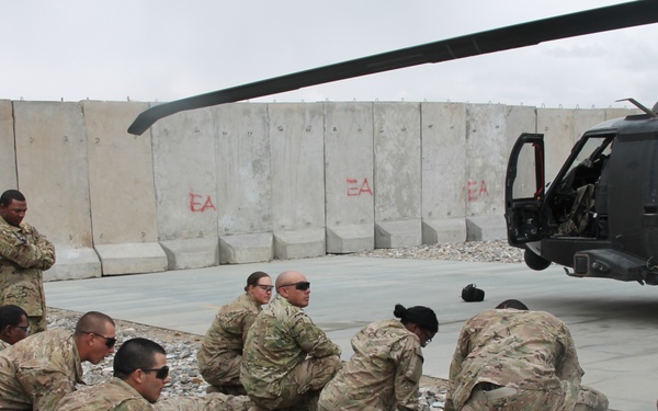 ‘Mustang’ distribution platoon receives medical evacuation training