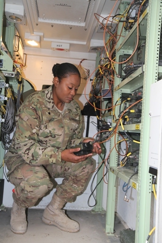 ‘Vanguard’ signal soldier fulfills goal to serve