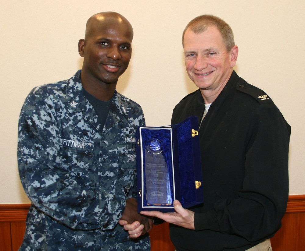 Yokosuka sailor named Navy’s outstanding mid-level housing manager