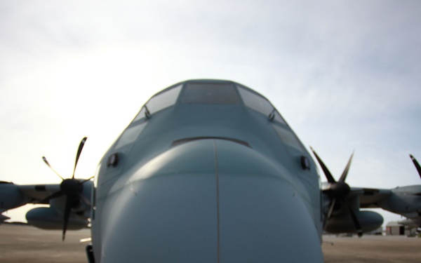 Follow me: Marines renew airborne certification