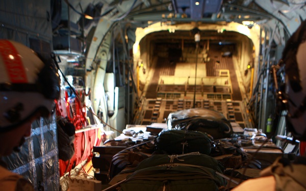 Follow me: Marines renew airborne certification