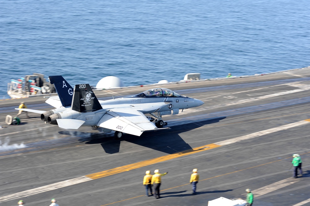 F/A-18F Super Hornet aboard USS Dwight D. Eisenhower