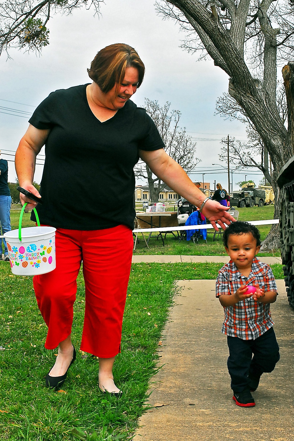 Mavericks host Easter Eggstravaganza