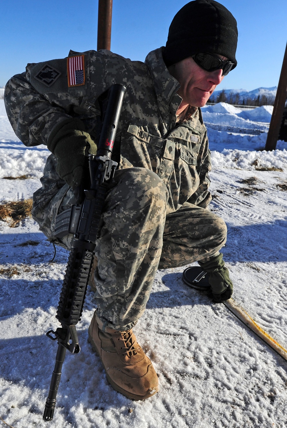 &quot;Timber!&quot; Paratroopers cut down trees with explosives