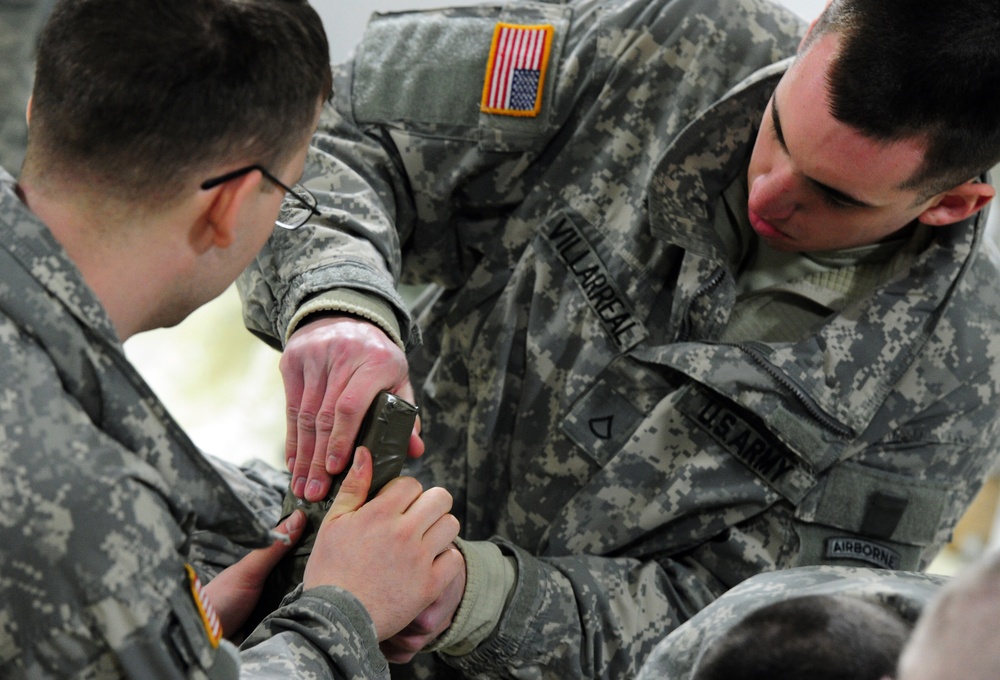 &quot;Timber!&quot; Paratroopers cut down trees with explosives