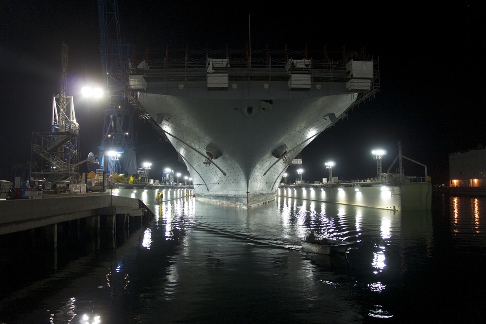 USS Essex enters dry dock