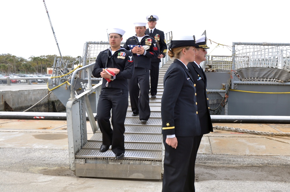 USS Klakring decommissioned