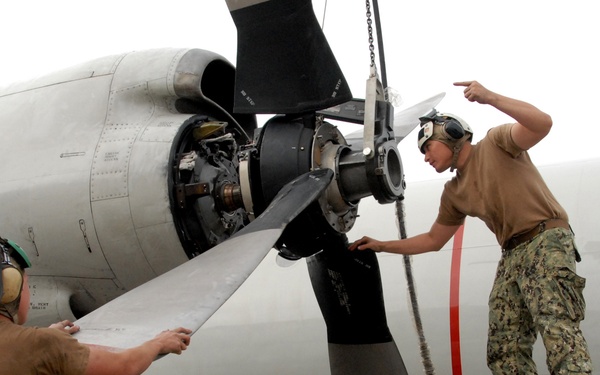 P-3C Orion maintenance