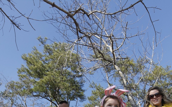 MAG-14 hosts Easter extravaganza