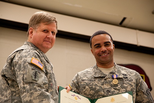 8th Military Information Support Battalion (Airborne) soldier is awarded the Soldier’s Medal