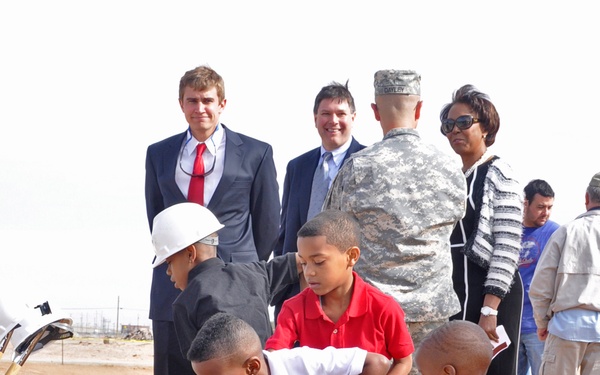 Van Horne, a world class neighborhood breaks ground at Fort Bliss