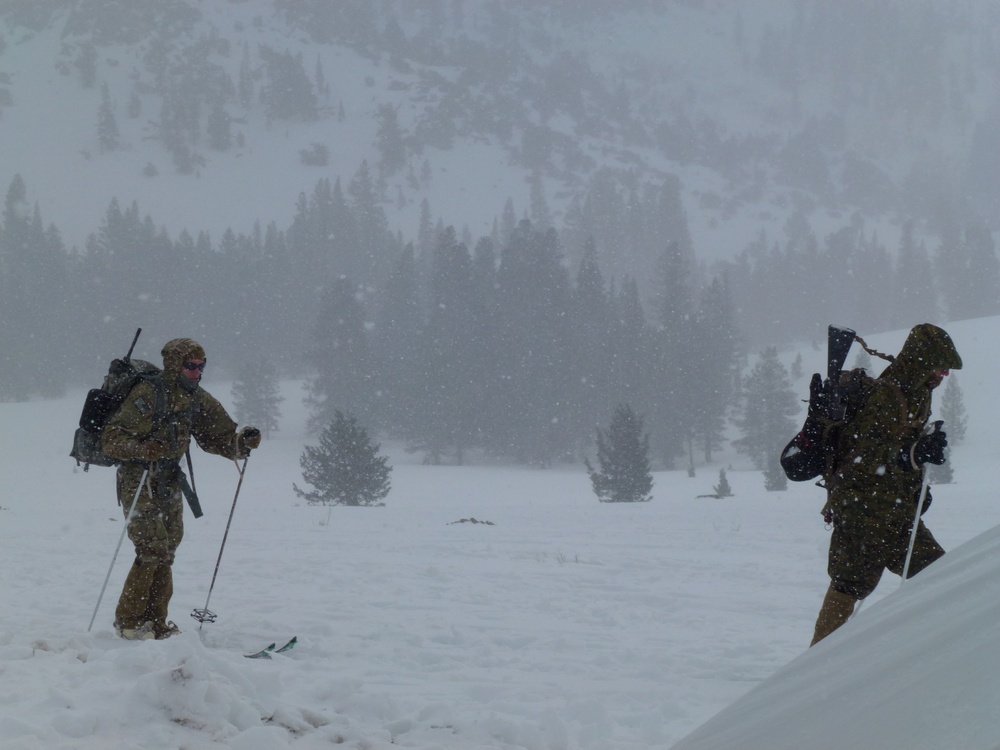 Civil affairs soldiers train in Calif. mountains