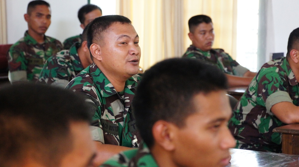 Hawaii Army National Guard soldiers assist Indonesia in developing their Noncommissioned Officer Corp