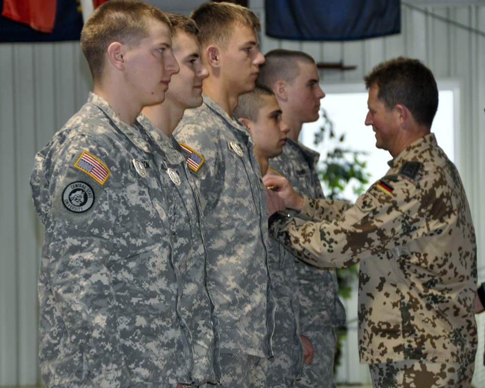 Cadets and soldiers compete for German military proficiency Badge