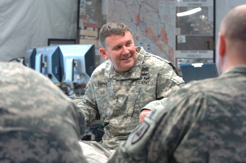 Division West commander visits Task Force Cold Steel