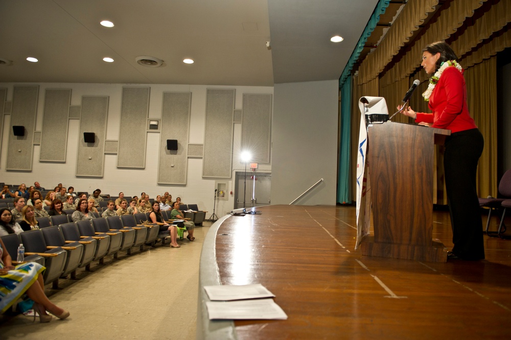 Hawaii Congresswoman Tulsi Gabbard inspires service members during womens history month seminar at JBPHH