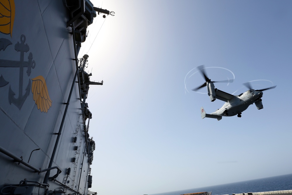 USS Kearsarge flight deck action