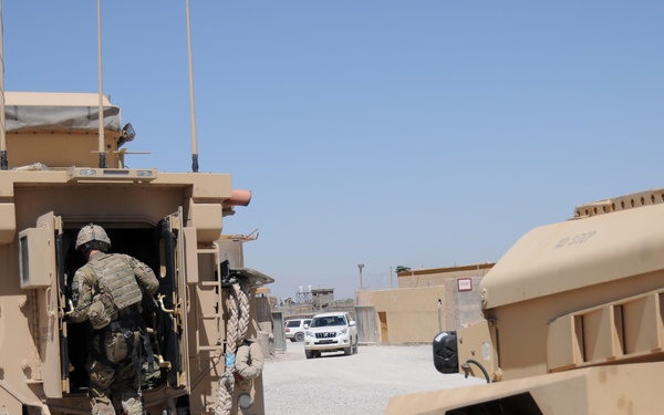 PRT Farah observes rule of law training in Farah City