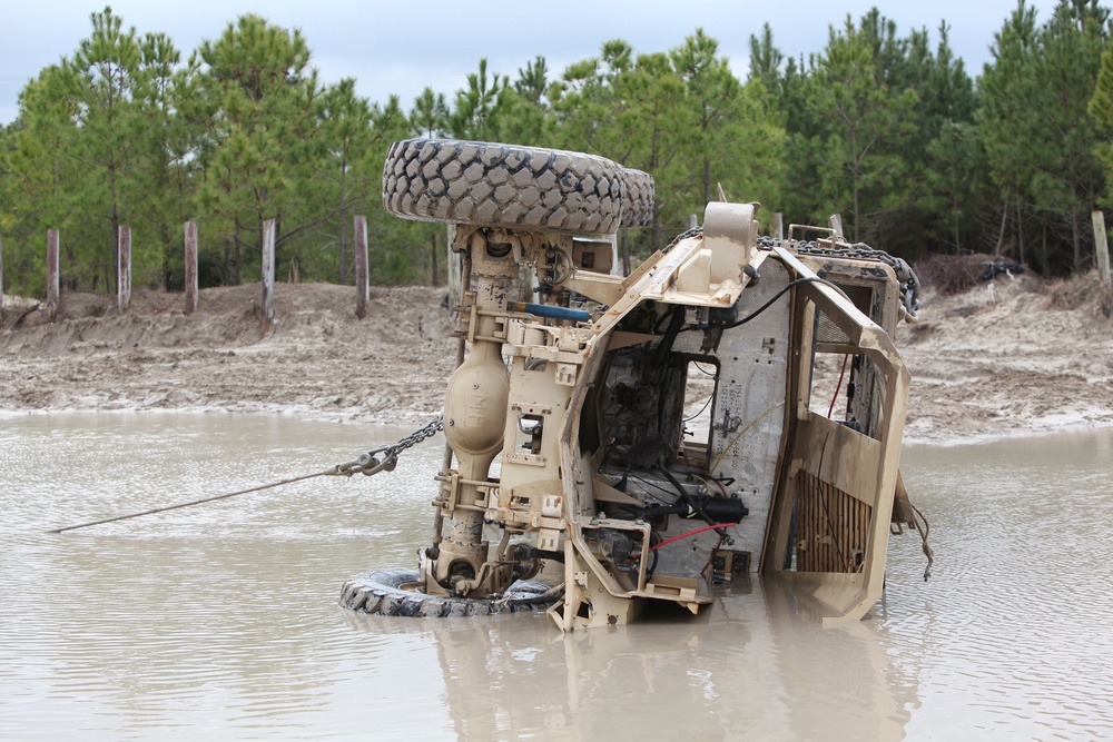 Bring on the mud: Marines complete Vehicle Recovery Course