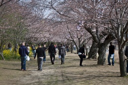 Station residents help keep Kintai-Kyo clean