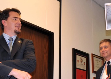 Double amputee shares story with Texas Marines