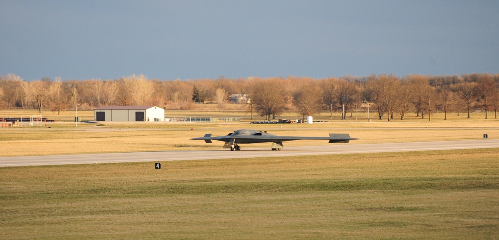 First B-2 surpasses 7,000 flight hours