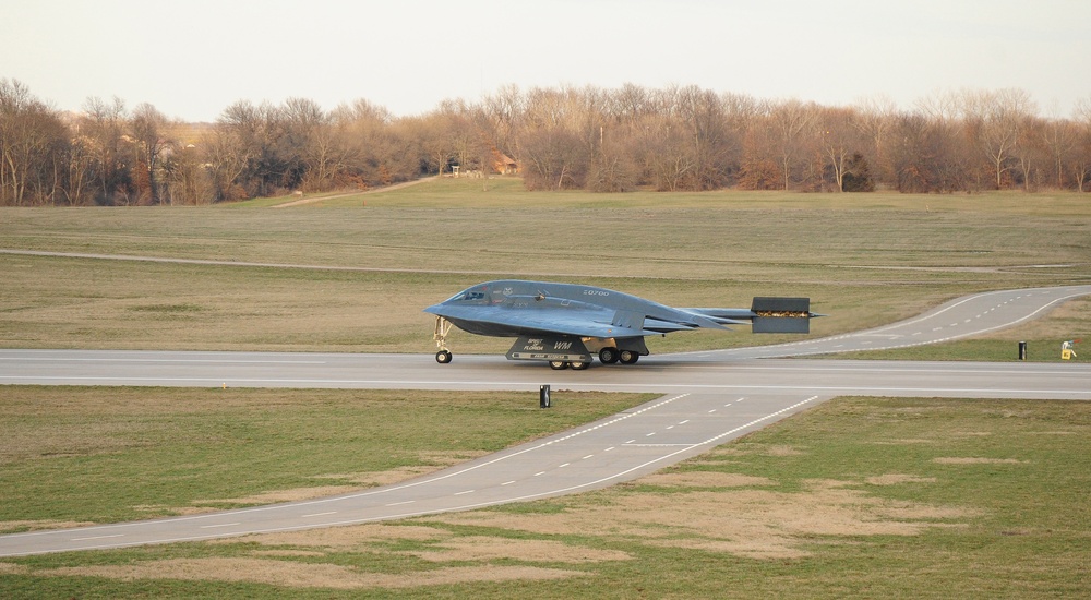 First B-2 surpasses 7,000 flight hours