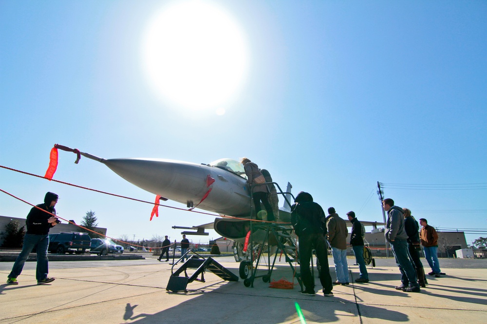 177th Fighter Wing base tour educates students