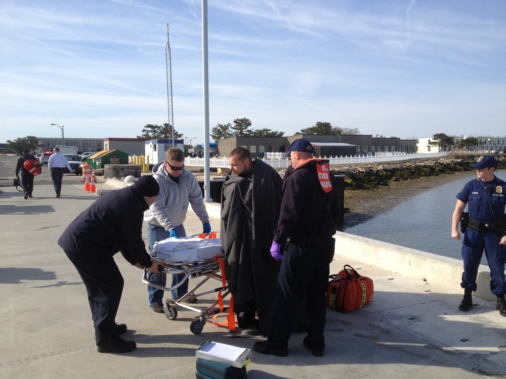 Coast Guard searches for one, good samaritans rescue two in Cape May, NJ