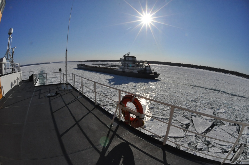 Coast Guard Cutter Mackinaw breaks ice