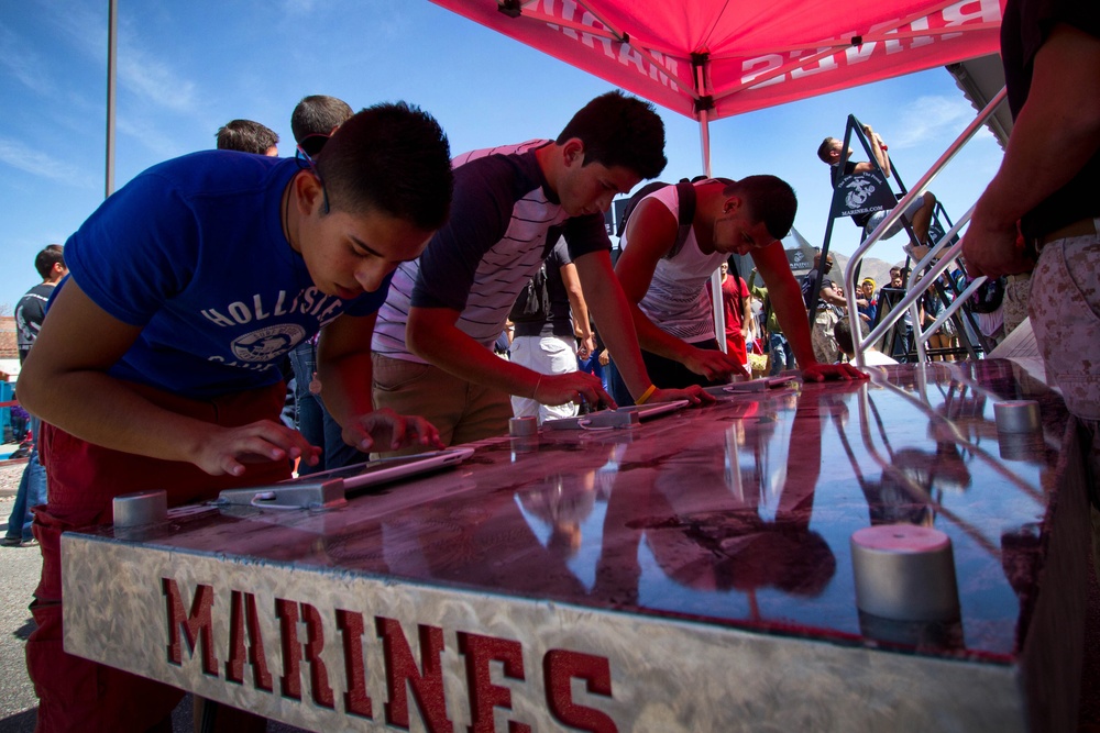 Marines, extreme sport athletes challenge Arizona teens to live healthier