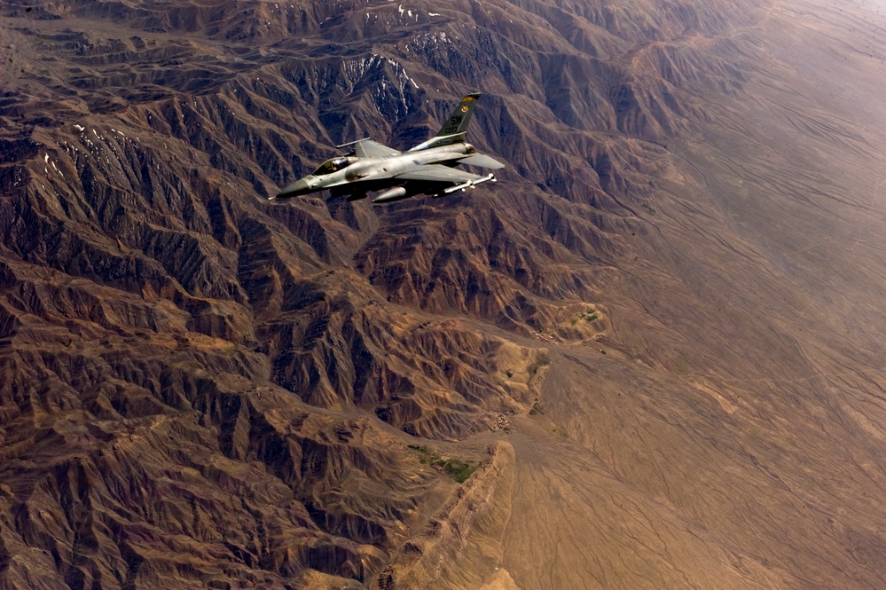 Refueling over Southwest Asia