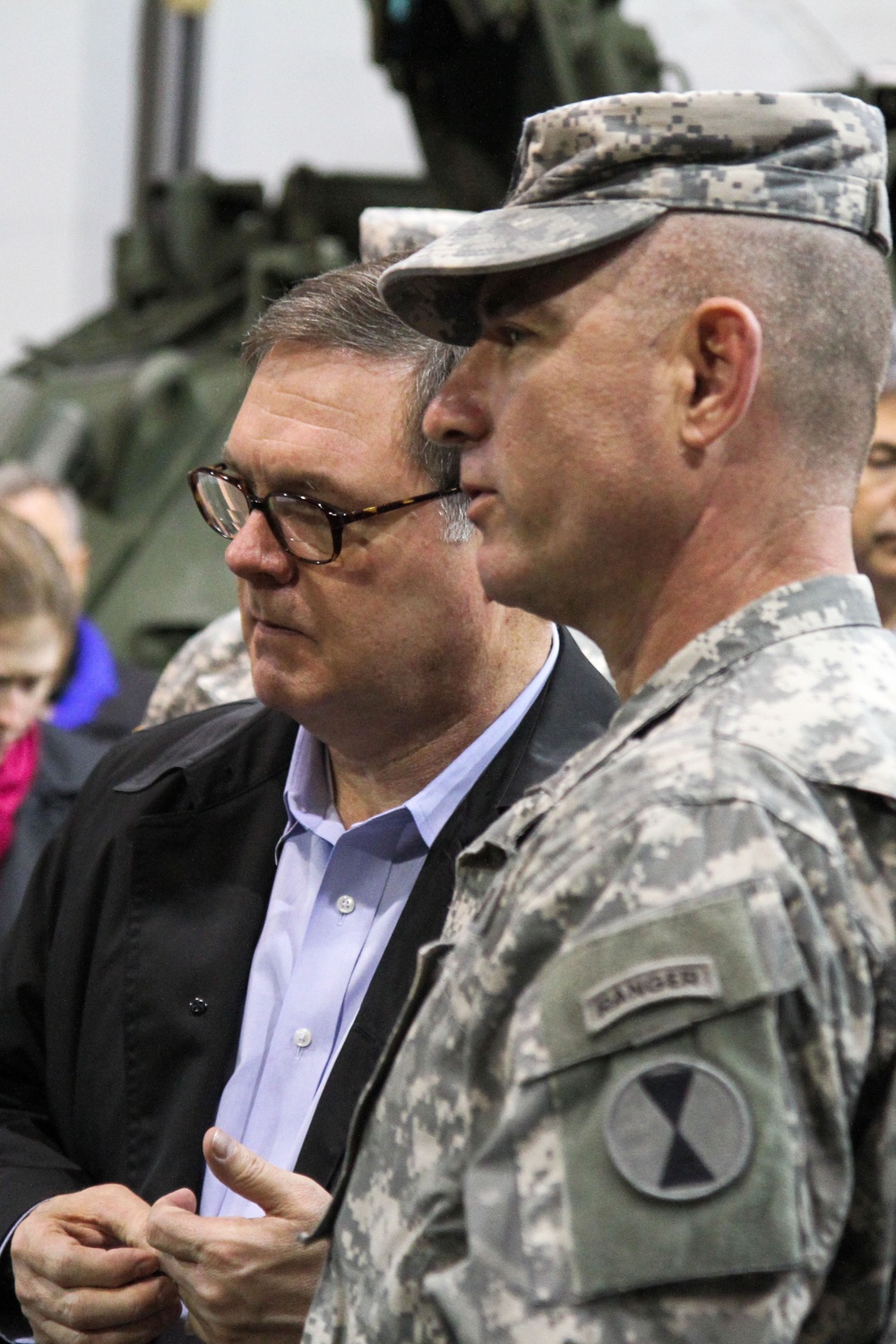 Rep. Denny Heck visits 7ID, JBLM