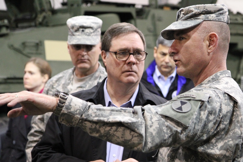 Rep. Denny Heck visits 7ID, JBLM