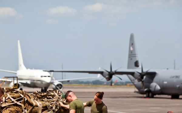 Service members, aircraft arrive for exercise Balikatan 2013