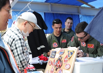 Sailors participate in Japanese Cherry Blossom Festival