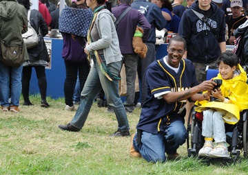 Sailors participate in Japanese Cherry Blossom Festival