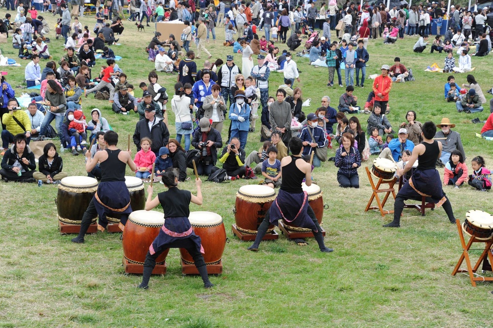 Sailors participate in Japanese Cherry Blossom Festival