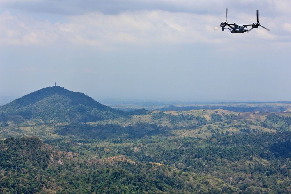 Pilots conduct familiarization flights over Philippines for exercise