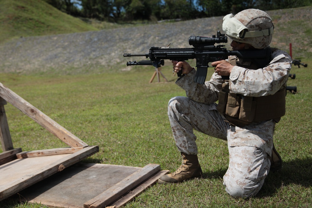 Logistics Marines train with new IAR