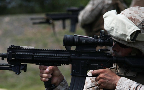 Logistics Marines train with new IAR