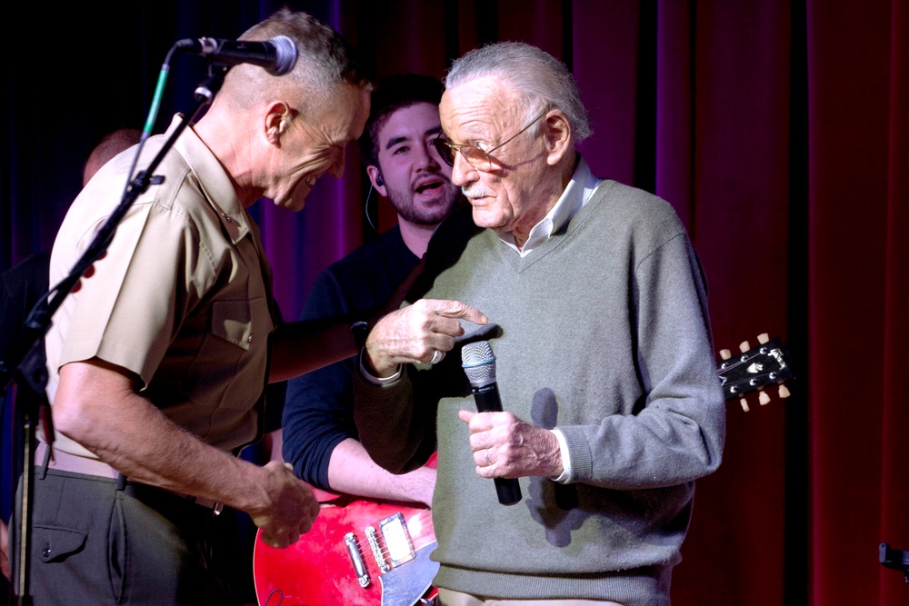 Lee provides POW!er concert for Pendleton heroes